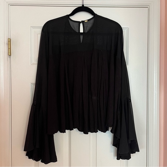 Free People On The Weekend Bell Sleeve Blouse in Black Small Medium - Picture 6 of 6